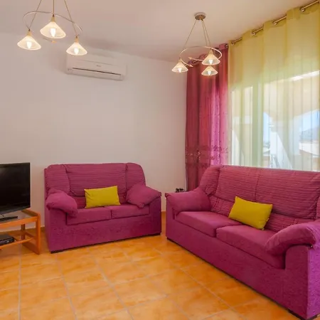 Guzman - Dora 度假居